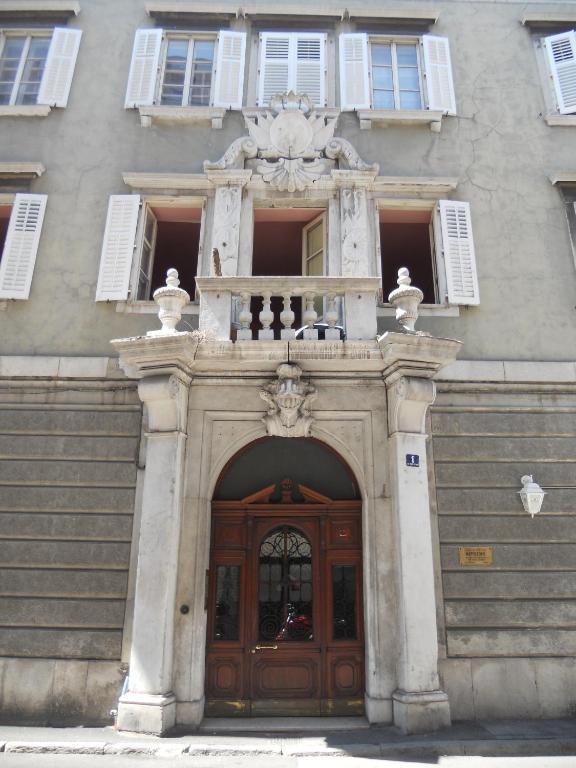 Отель Palazzo Brigido Триест Экстерьер фото
